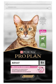 Kuzu etli, hassas sindirimli yetişkin kedi maması, Pro Plan ambalajı üzerinde kedi görseli