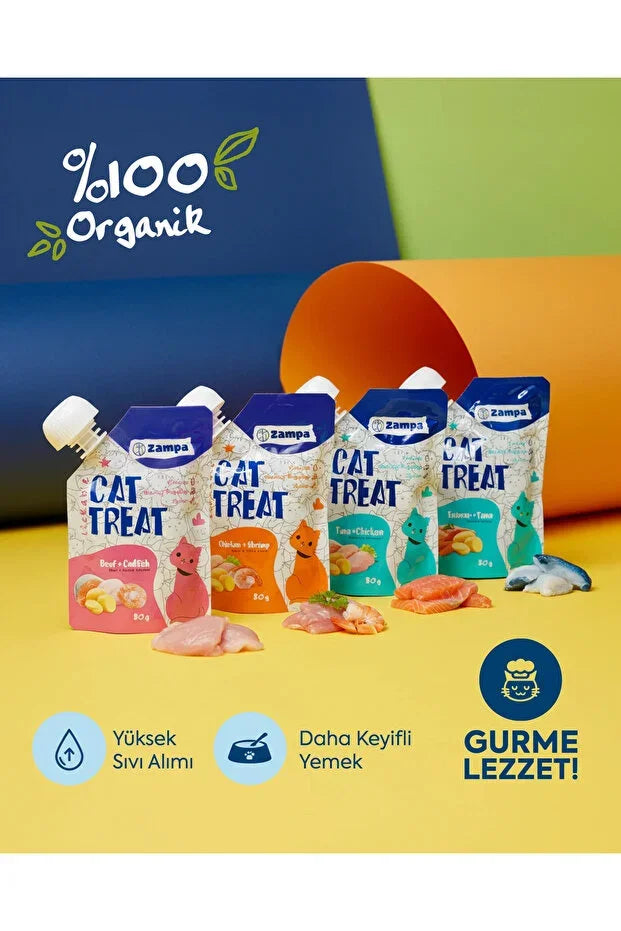Zampa kedi ödülü, organik sıvı mama poşetleri; dana etli, morina balıklı, tavuklu ve ton balıklı çeşitler, renkli arka planda sergileniyor.